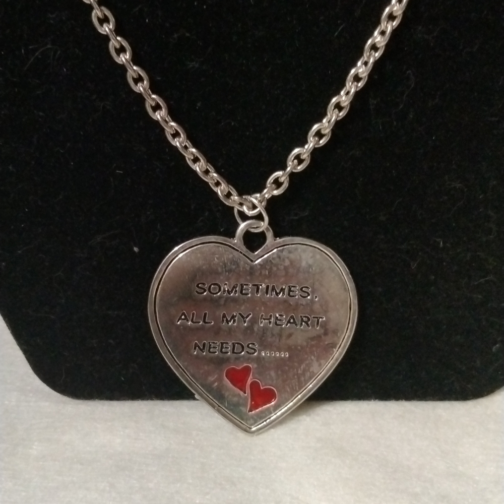 Silver tone heart necklace 16" NWT (sku 811)